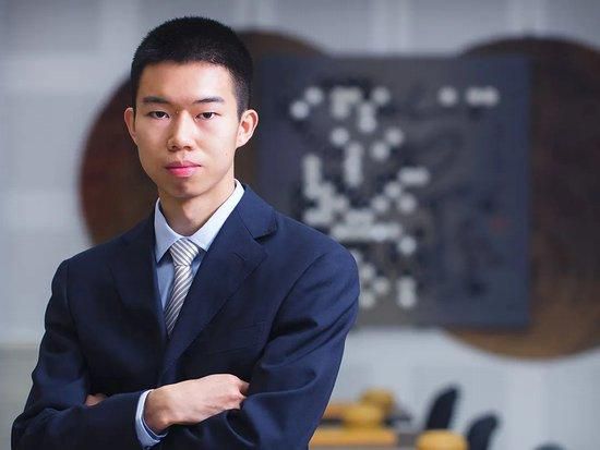 饥饿的业余阿姨