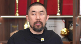 亚洲成人第一页